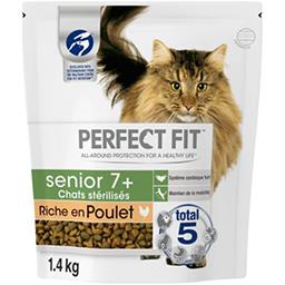 Croquettes Pour Chat Sterilise 1 An Fourrees Au Saumon Whiskas Intermarche